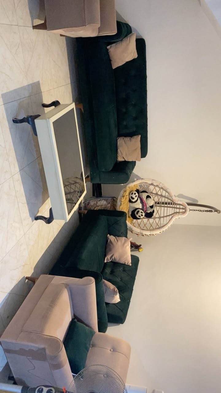 للجميع تخم للبيع نظيف مابي اي خلل ولاضرر لون زيتوني مع البيجي تجي ويا ست قطع الكوشات وغير مستخدم


**إذا كنت صاحب هذا الإعلان وتريد حذفه لأي سبب، رجاءا أرسل رسالة إلى الدعم الفني**