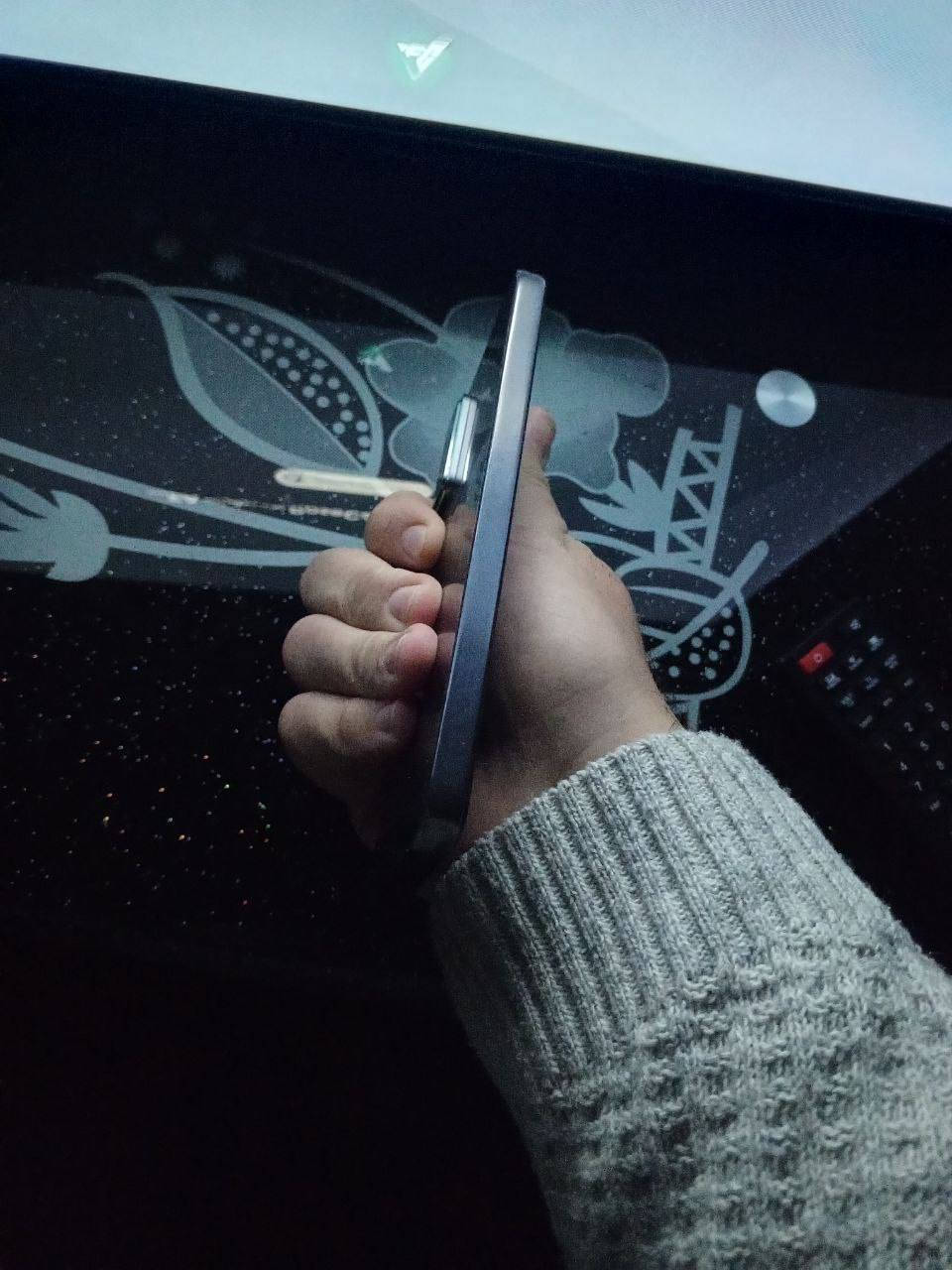 السلام عليكم
‏وحش الاداء القوي والالعاب 
‏انفنكس جيتي ٣٠ برو 
‏جهاز خاص مال العاب وبي شفتات لمس نن فوك تكدر تحددهن يفتحن تطبيقات او يشغلن فلاش او ايشي انته تريده وتكدر تحددهن بل العاب يساعدنك وانته تخلي مكانهم بل شاشه وين متريد وتكدر تشغل وتطفي ب اي وقت يعجبك 
‏
‏طبعا مواصفاته كلش عاليه 
‏معالج دايمنستي 8350 التميت ١٢٠ فريم ببجي 
‏ذاكره ٢٥٦ رام ١٢+ ١٢ من الجهاز 
‏شاشه اموليد الوان ودقه تخبل وتدعم ١٤٤ هيرتز وسطوع جدا عالي ٤٥٠٠ شمعه 
‏يطاريه ٥٥٠٠ مع شحن سريع ٤٥ واط مع شحن لاسلكي ٣٠ واط وموجود وياها الاصلي مالته هوه شاحن وهوه مبرد علمود الالعاب 
‏كاميرات ١٠٨ ميكا بيكسل وبيها اللترا وايد الواسعه وبيها مايكرو مال شغلات صغيره وتقريب وتصوير الفديو يدعم 60 فريم 4k 
‏بصمه اصبع بل شاشه وبصمه وجه 
‏مقاومه ماء وغبار IP64
‏اندرويد ١٥ وتجي تحديثات لان بعده جديد مانازل شي وراه من فئته 
‏ويدعم الذكاء الاصطناعي سواء بل تصوير او بل تعديل من داخل الاستوديو او بغير مهام 
‏
‏الجهاز وياه شاحن اصلي من انفنكس ٣٣ واط بس يشحنه سريع وحته يكتبلك بل شاشه ووياه المبرد ماله الاصلي والكيبل ماله ووياه سماعه اصليه انفنكس فقط بدون كارتون 
‏
‏السعر  260  وبي مجال بغداد الدوره 
‏*********** اتصال او واتساب
اذا دكيت عليه والتلفون مغلق يعني نايم بس اكعد اتصل عليك وتشلع عيوني
