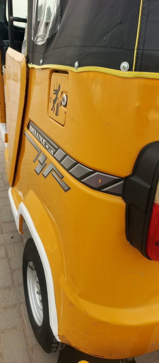 سلام عليكم ورحمه تكتك تيفيس موديل 21 وراق وراق تكفل لترقيم شرط تكتك كفاله عامه مكينه مافتوحه برقي تخم تأير جبلي بيه حته كلجات مافتوحه تكتك جاهزه لخير كبل لشارع كفاله عامه سعر 5250وبيه مجال مكاني البصره ***********
