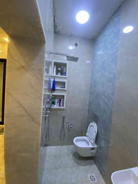 مشتمل للبيع  في منطقة المشتل قرب مصرف الرافدين
بناء حديث 2025 
مساحة المشتمل 64  واجهه 4 نزال 16
يحتوي على 🌟كراج + استقبال+ حولي +مطبخ + حمام + منور
الطابق الثاني 🌟يحتوي على 2 غرف نوم
الطابق الثالث 🌟 يحتوي على غرفة نوم+ حمام +
ملاحضه 🛑 ارضيه مرمر ابواب قاصه شبابيك  المنيوم سلايت 
للاستفسار الاتصال بالرقم:  ***********
