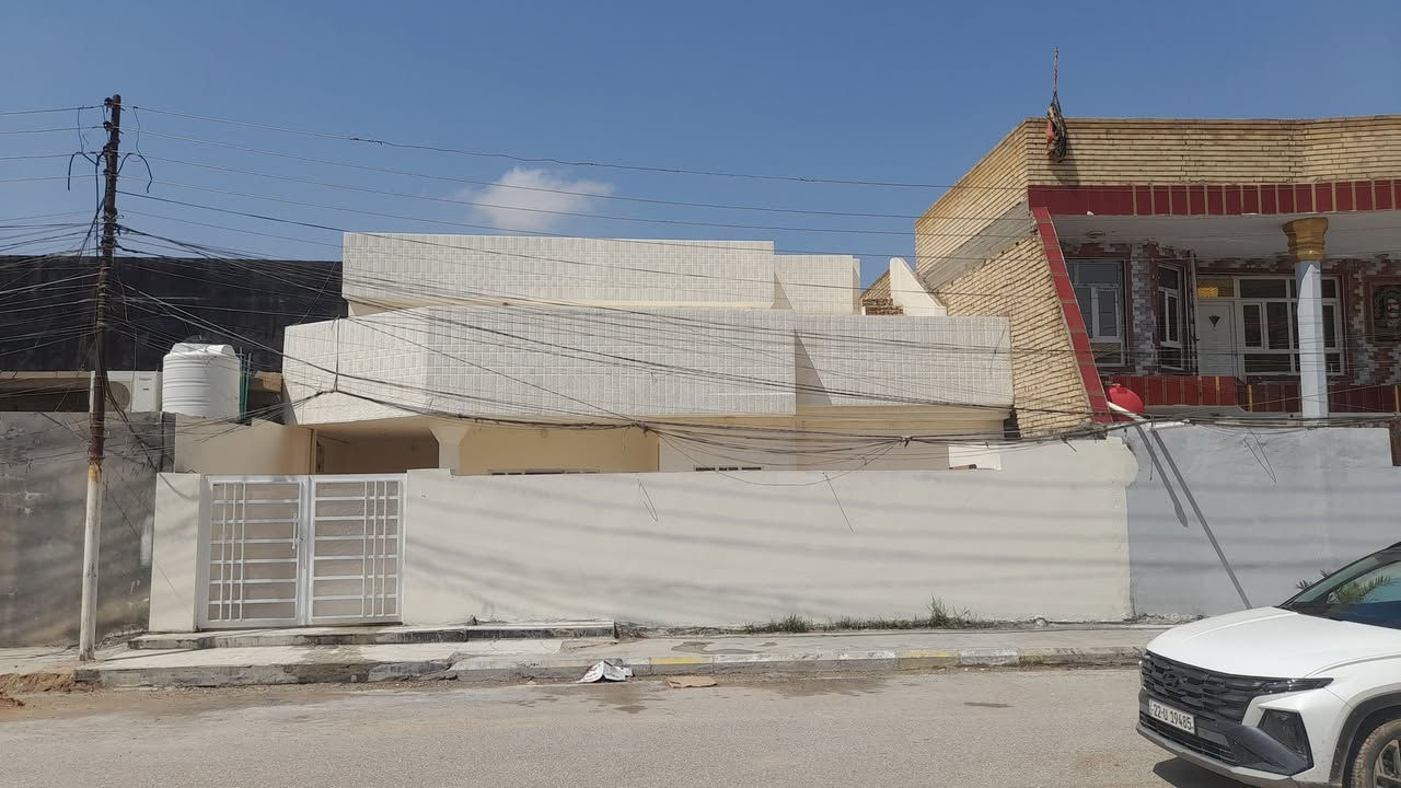 سلام عليكم بيت للبيع مساحة ٢٠٠م طابو صرف تحويل مباشر ٣ غرف نوم قاطين الدخل المحدود الثانية قريب ع بوابة مجاور المدرسة الستفسار ***********
***********
السعر ١٦٥ بي مجال
