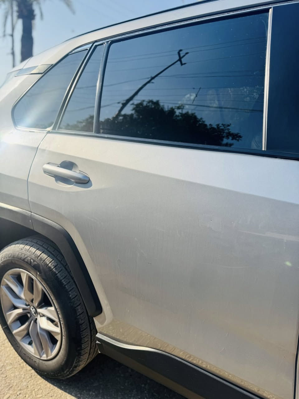 سلام عليكم راف فور 2021 موصفات LE  سياره نضيفه سونار مرفق مع صور  ماشيه 48 ميل  بدون دواخل تخم تاير جديد  رقم صاحب سياره ***********
0783008895
