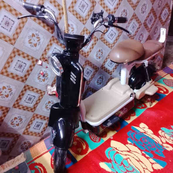 للبيع دراجه شحن نضافة 100%
تجي تفحص وتشوف بعينك 
مكان مدينة بلكيارة 
سعره 250 وبي مجال 

شراي يتصل ***********
