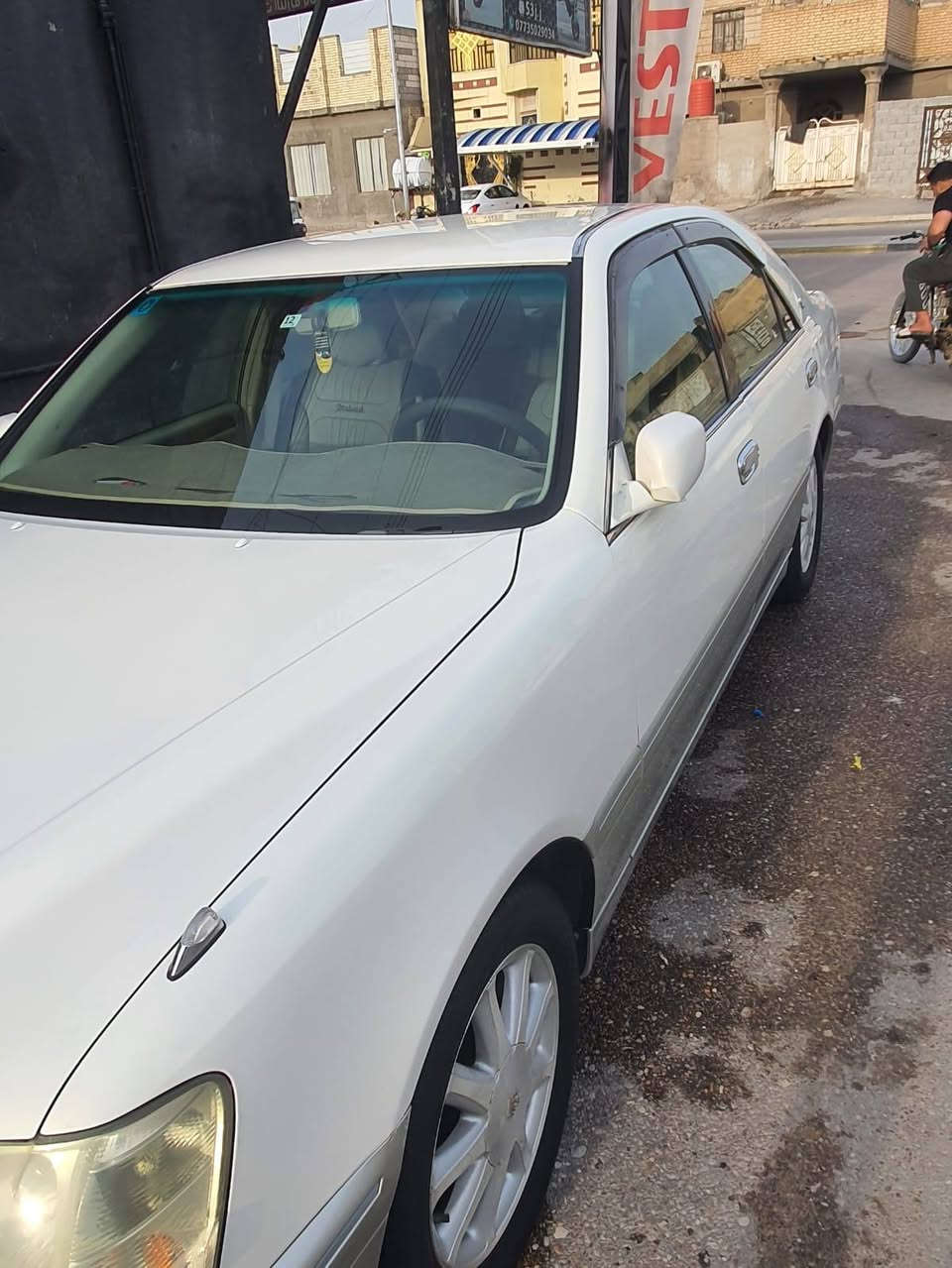 سيارة للبيع جنون ملكة موديل ٢٠٠٢ السعر ١٦٥ ورقه سيارة كفاله رقم انكليزي بصرة العنوان الحيانيه التاميم المستطيل قرب مدرسه غزه الابتدائية رقم الهاتف ***********
