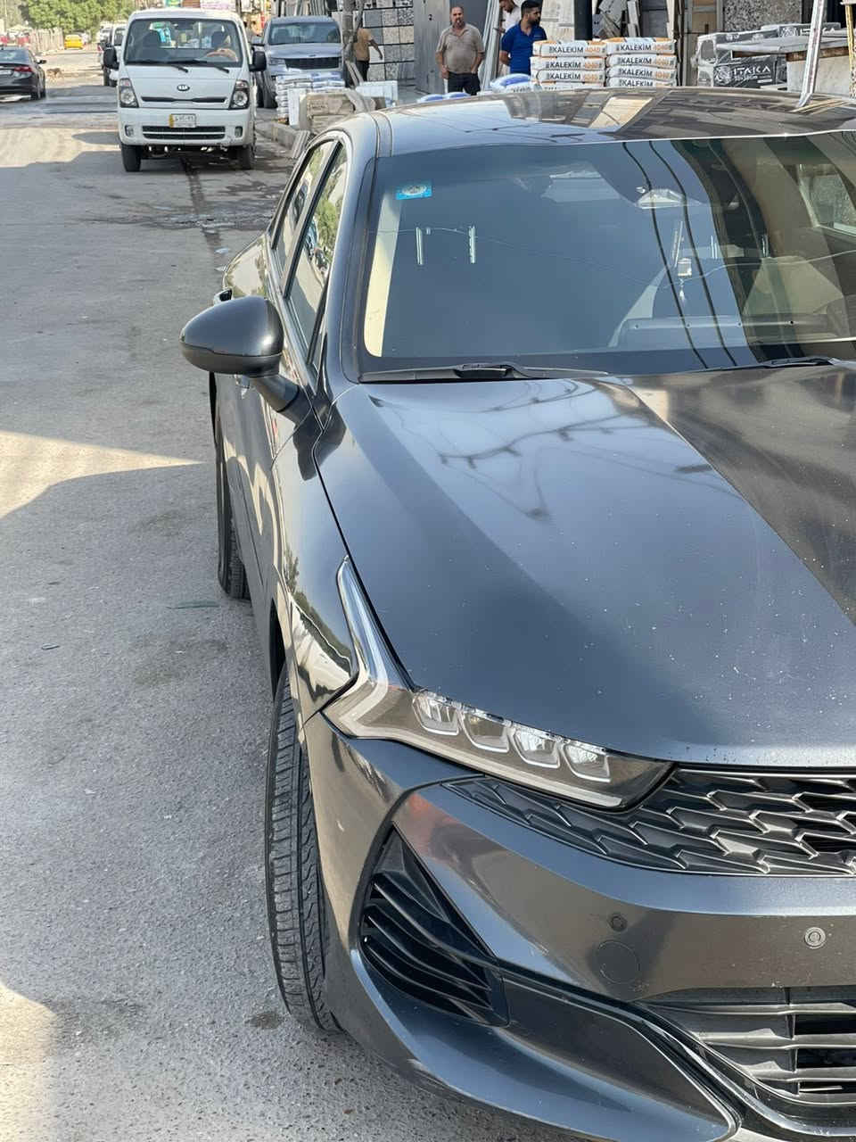 السلام عليكم كيا
K5///2022
مكينه 1600تيربو
كير مكينه مكفولات
عداد المسافه 70M
مواصفات عاديه (نص فول )
حادث ..قطعتين جاملغ وبنيد بدون دواخل 
((صور الحادث داخل المنشور))
مكان السياره ..بغداد//الدوره 
السعر 145 بيه مجال حك الجيه
للاستفسار ***********
