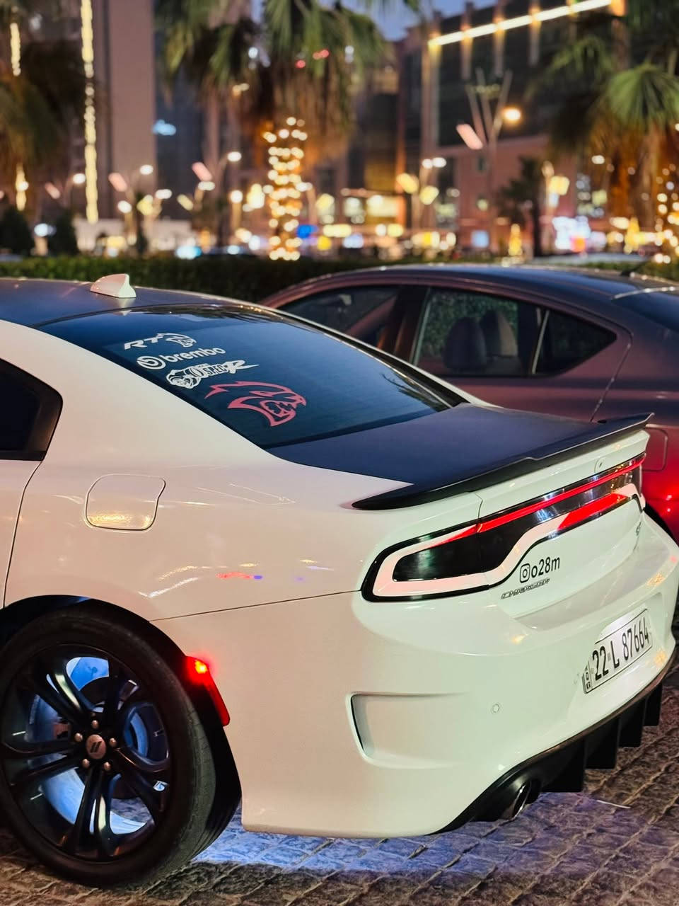 جارجر ارتي 2021 للبيع 
super track pack  5.7 L
مواصفات السيارة :-
  سياره ستوك بدون برمجه بدون ساحات تفحيط 
بعدها نضام الشركه 
بدون فتحه ❌
سياره استخدام شخصي مرتبه ومداريه
شاشة جبيرة كار بلي 
شفتات ستيرن 
٣ وضعيات قيادة 
كامرة حساسات خلفية 
كشنات جلد 
كت كامل هلكات بلادي من الشركة 
ويل نجمه 20 اصلي موبر
دبات سود بلادية من الشركة بدون لحيم 
منظومة تبريد ثلج
(حماوه 95) بهل ايام الحاره ماشاءالله 
السيارة مسويلها ادامة كاملة 
(فلاتر بانزين - تنظيف نوزل - تنظيف بلك - تنظيف جويتر)
كير + محرك كفالة
السيارة خارج + داخل نظيفة جداً 
قبل اسبوع مسويلها (بوليش + حمام داخلي ) 
السيارة ماشية 37ميل 
حادثها جاملغ امامي جهة السكن 
 
الجاملغ جهة السايق مبدل بدون ضرر 
 
ايرباك راجع وكاله هارلم 
صور الحادث موجوده راسلني توصلك الصور مع السعر 
العنوان صلاح الدين تكريت 
الهاتف *********** 
بي واتس آب
