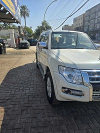 باجيرو حبتور موديل 2010 صبغ بيه جاملغ امامي فقط  سياره فول مواصفات للأ...