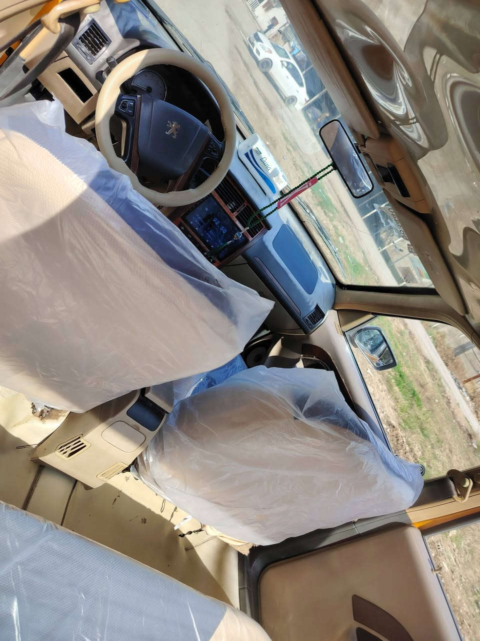 السلام عليكم
بيجو بارص موديل ٢٠١٨ 
سعر ٥٥ بغداد 
***********
