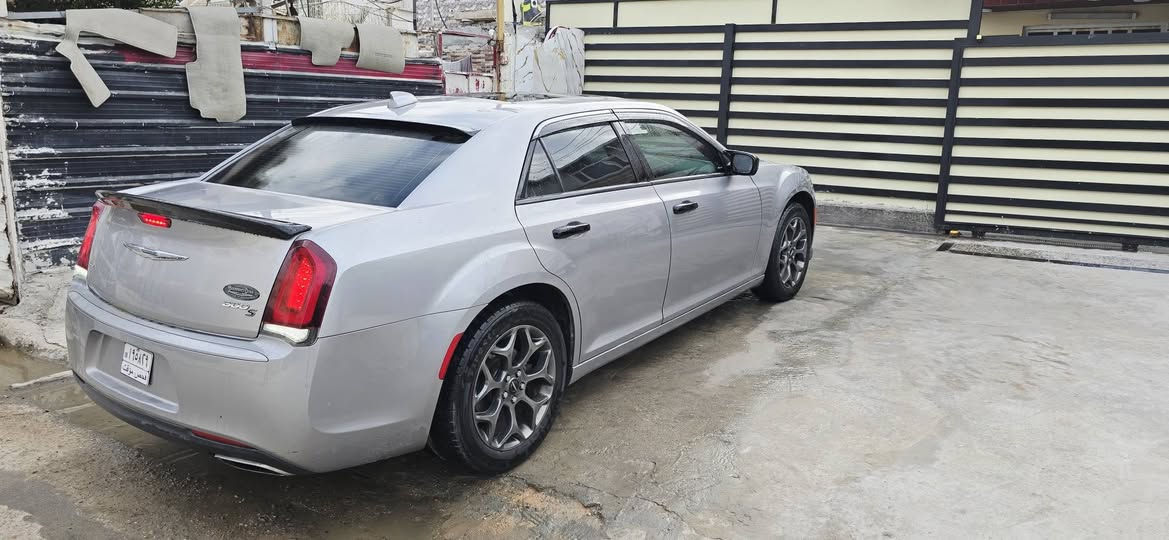 سلام عليكم
اوباما 2018 

دخول جديد كتاب ضباط 

تبديل بنيد فقط 

سياره فول بنراما 

بغداد زعفرانيه  اتصال ***********
