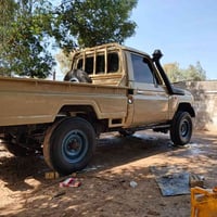 سيارة لاندكروز حوثي شاصي موديل 1989 رقم نكليزي بسمي مكينة جديدة محدثة ...