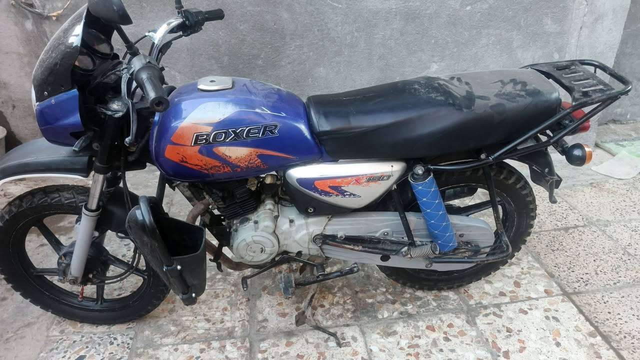 سلام عليكم بوكسر للبيع دراجه بجيس نضافه كدام عينكم حتى غسل مغاسلها مديل ٢٠ نقص ب اوراق سعرها ٧٥٠ بيها مجال للاستفسار ***********
