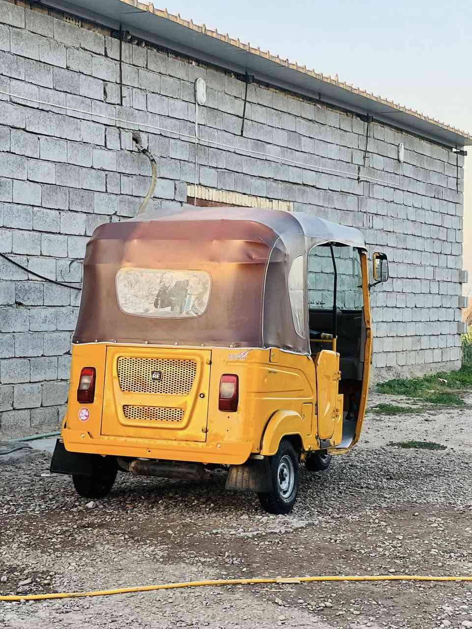 سلام عليكم تكتك 2022 شهر العاشر  تكتك نضيفه  بيهه ملاحضات خفيفه  أوراق صوليه  سعر 7 ونص. وبيهه مجال ***********
