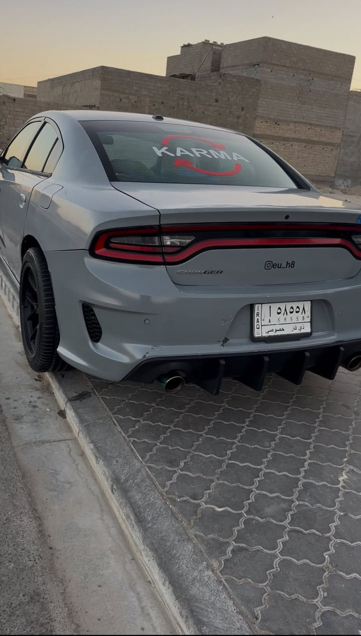 السلام عليكم جارجر 2015 معلايه 16 محرك 3600 بيها تغير لون رقم ذي قار باسمي تحويل ثاني يوم كير ومحرك واكسل وحداده وتبريد جديد كشنات كهرباء شفات ستيرن شاشة كار بلي  للمراوس فقط بهيمي جارجر اوباما جيب مكاني بصره ***********
