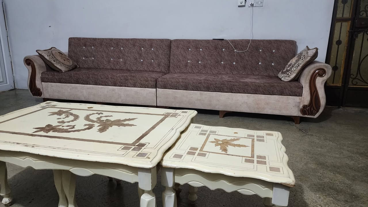 تخم قنفات للبيع نضيف مع مطبخ كامل
استفسار تواصل خاص او ع رقم ***********
