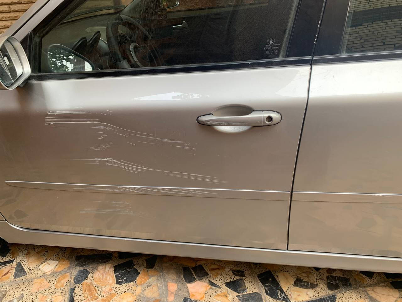 السلام عليكم 
للبيع بورتون جين 2
موديل 2016 ممشه 82 الف
السعر 80
للاستفسار خاص 
 ***********
