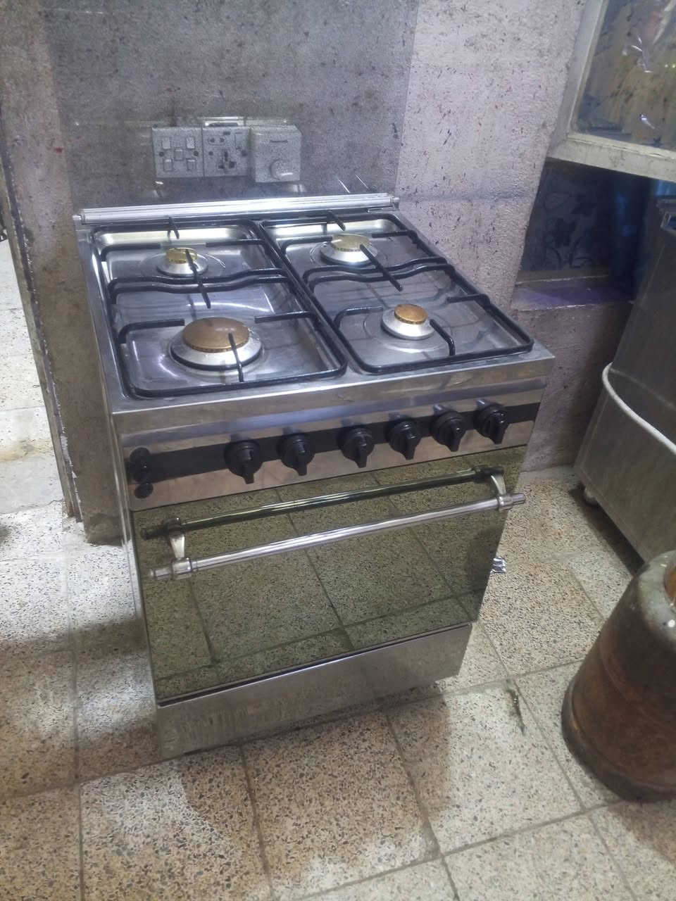 السلام عليكم طباخ فريش مصري نضيف جدا شغال على فحص كامل فرن فوك وجوه شغال بغداد المدينة الصدر الحميديه بالبدايه يم سيطره سعره ٩٥ وبي مجال


**إذا كنت صاحب هذا الإعلان وتريد حذفه لأي سبب، رجاءا أرسل رسالة إلى الدعم الفني**