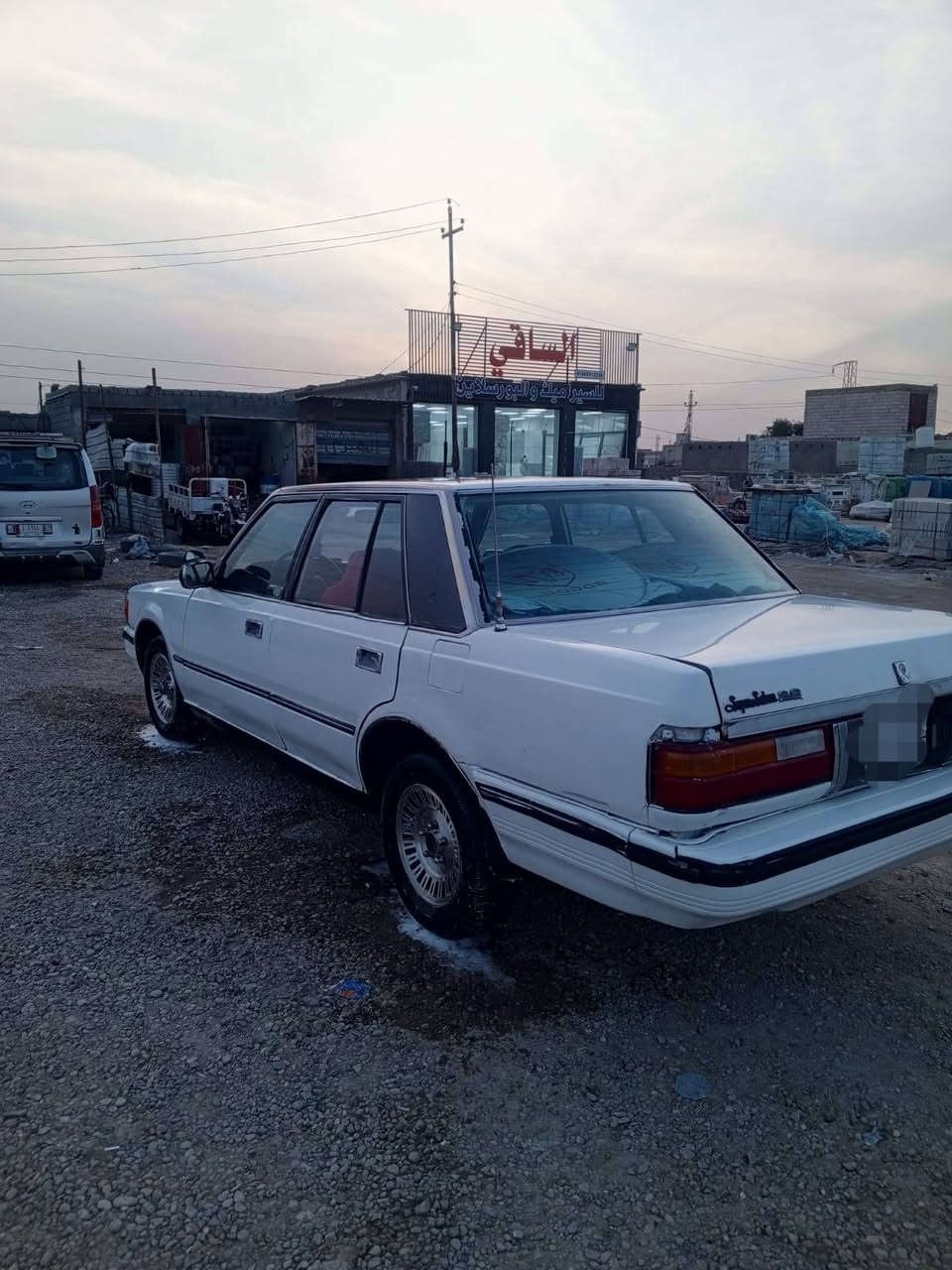 السلام عليكم سوبر مديل1985للبيع سياره كير مكينه حداديه شرط سياره جاهزه وسياره مال جناي تخم تاير صبغ احزام جديد مشروع وطني مداور ثاني يوم مكلف بل نشر هاذه صاحب سياره وخابرووو ***********
