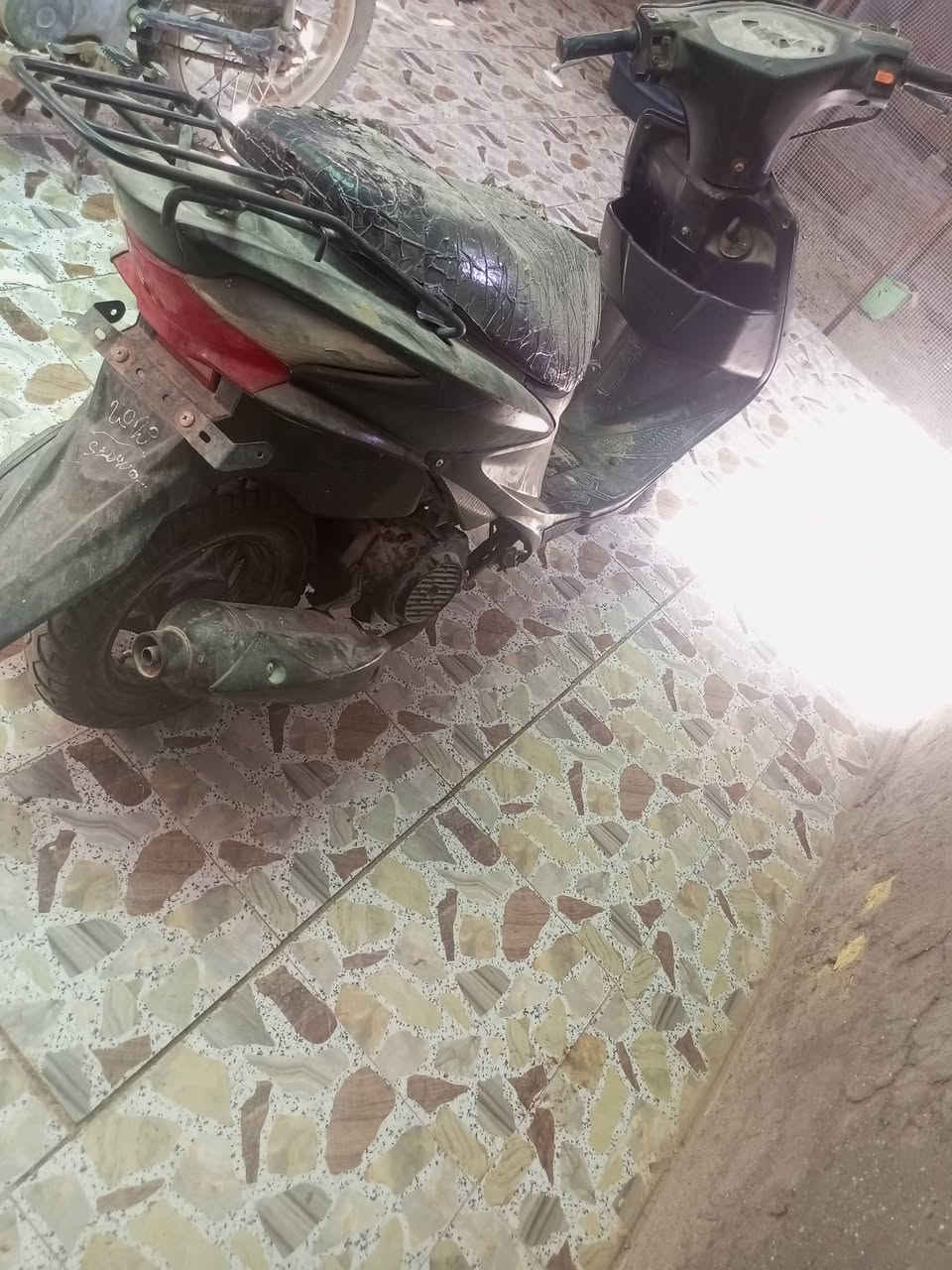 للبيع ادرس حديث ياباني 
دراجة مجفتة تجفيت كامل. 
مختلف بيها السنتر  طافية 
ابيع كوم حديد 100

 شراي يتصل *********** 
مكلف بالنشر
