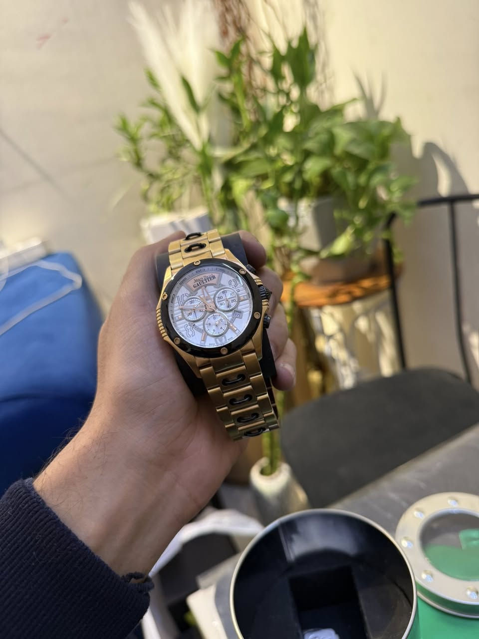 جان بول غوتييه Jean Paul Gaultier
صناعه سويسري
كرونوكراف
كوارتز
قطر 44 
مقاوم للماء 100 متر
سعر 300 دولار


**إذا كنت صاحب هذا الإعلان وتريد حذفه لأي سبب، رجاءا أرسل رسالة إلى الدعم الفني**