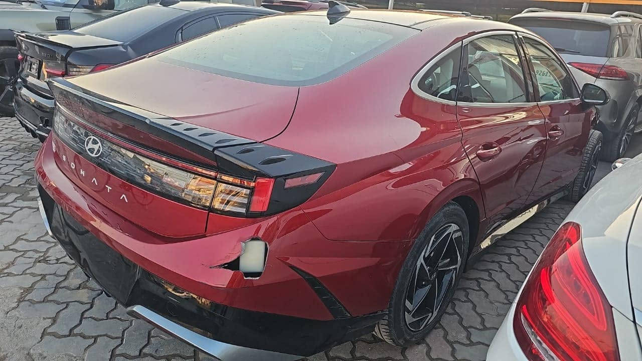 هونداي سوناتا لمتد   2024
فول بانوراما بصمة 

السعر مصلح بدون كمرك واصل ميناء :148$ 
الحادث موضح بالصور
بالامكان دخول السياره على كتاب الشهداء

"موسكو للمزادات واستيراد السيارات"
(كربلاء ، المعارض كربلاء الحديثه ، خلف مستشفى الكفيل ، رقم المعرض 42 )
ولدينا وكلاء جميع محافظات العراق
 اتصال او واتساب :
( مهندس علي السلامي) - ‭***********‬

‭‬
رابط كروب الواتساب نشر يومي جميع انواع السيارات

https://chat.whatsapp.com/FdVBm3cszLE1X15UUazIh6?s=cl&p=i&mlu=0&ilr=0
