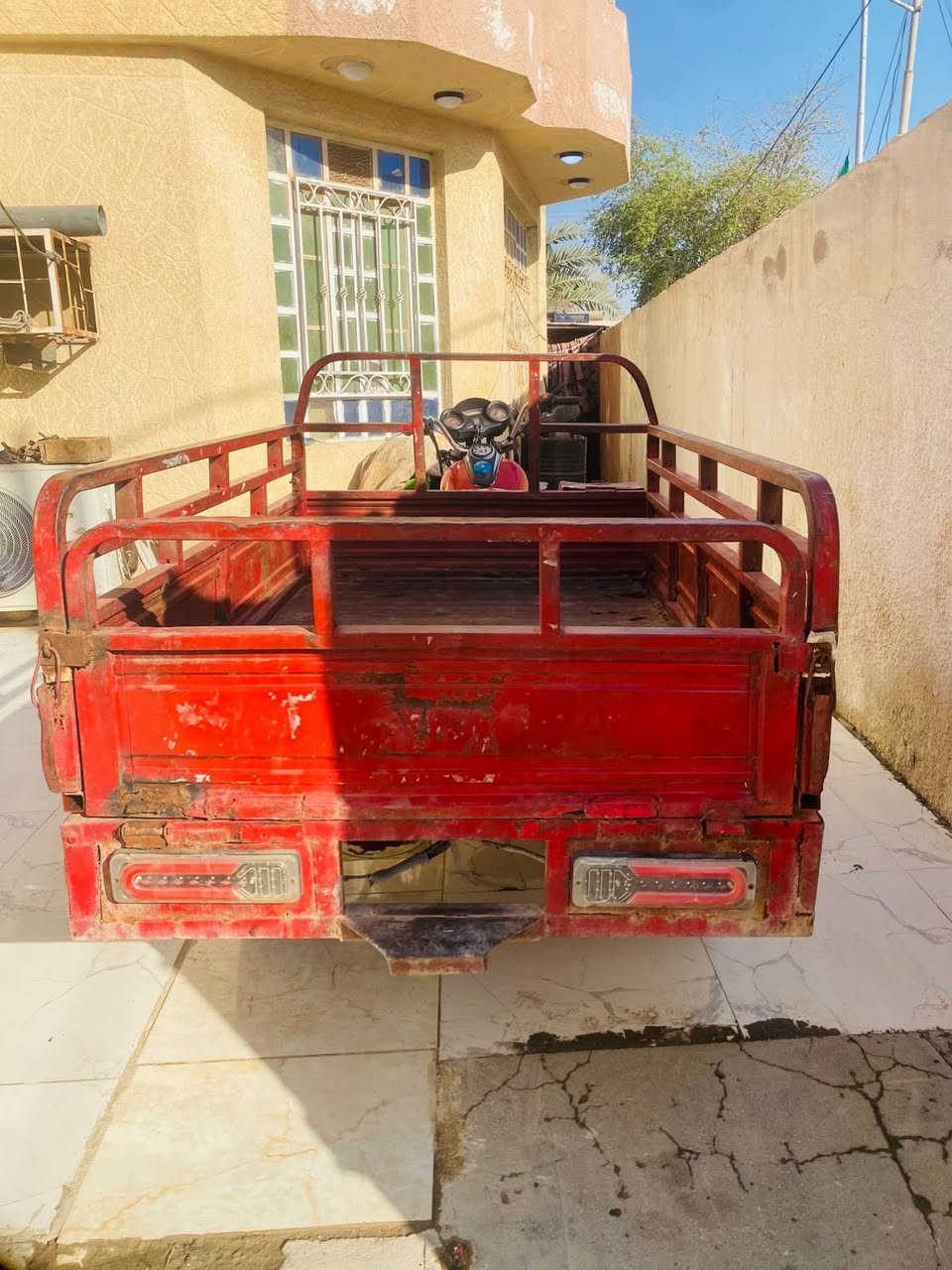 ستوته فرس ليفان ٢٠١٢ رقم اسود وسنويه
جاهزه مجهزه اشاير عينه لايتات وره وكدام 
ورك جديد دبلات جدد الكدام رنك جديد
اكسن لطش تايرات جوبلس جددد ٣ 
شاصي مكفول قطرت خياس مابيه 
السعر مليون ٤٥٠ وبيه مجال بصيط
المكان بصره قضاء المدينة 
***********
