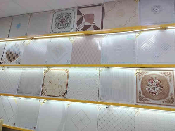 سقف ثانوي بلاستيك و بورك مثقب 
يوجد مفرد وجمله 
يوجد توصيل داخل البصره فقط 
هاتف *********** البصرة
