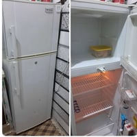 ثلاجه 12قدم يعني طول متر ونص  بابين كلش نضيفه فول ثلج  للبيع 130بيها م...