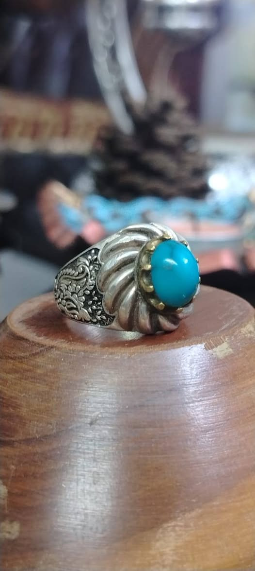 السلام عليكم خاتم فيروز نيشابوري
صياغه ثكيله قياسه ٢٢
يوجد توصيل لجميع المحافظات ***********
