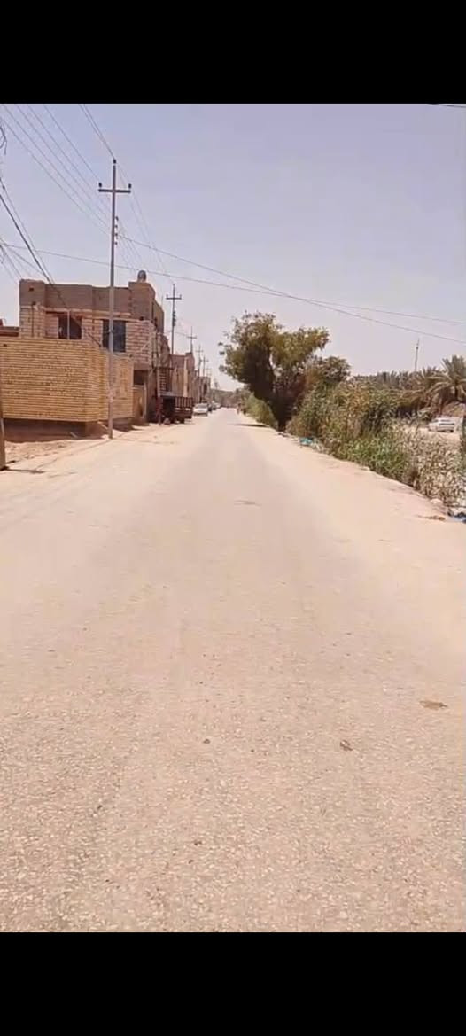 بيت للبيع مساحه 100م
طابق ونص. طابق ثاني فقط هيكل 
خدمات كامله. كهرباء /مياه/ مجاري/ تبليط /
العنوان قضاء الحر منطقة السواده شارع مدرسه الحسام 
يحتوي على غرفة نوم استقبال صاله مطبخ صحيات عدد 2 
جنس العقار طابو زراعي سند 25 إقرار محكمة 
يوجد تصوير للبيت 
اللاستفسار أكثر على الأرقام التالية 
***********
***********
