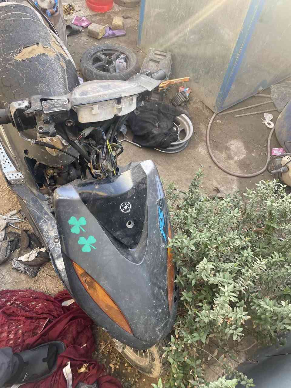 السلام عليكم دراجه ماكس عدله للبيع كوم حديد بيه وياله وصالصنه اصليه ومكينه شغاله بس اكسل الدراجه متفلش سعر 350 مكاني بغداد الحريه رقمي ***********
