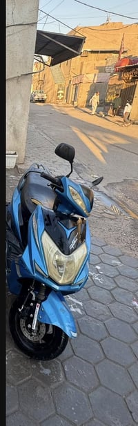 دراجة سكنس للبيع مو شغاله عطل راجس سلف طابك وي مكينه  تصليحها ب 30 الد...