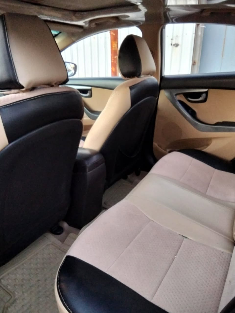 السلام عليكم النتره ١٢ خليجيه بيها قطع صبغ سونار موجود بصور سياره جاهزه سعر ٩٥و. وبيها مجال  تلفون مكلف بنشر ***********٥ مكان بغداد
