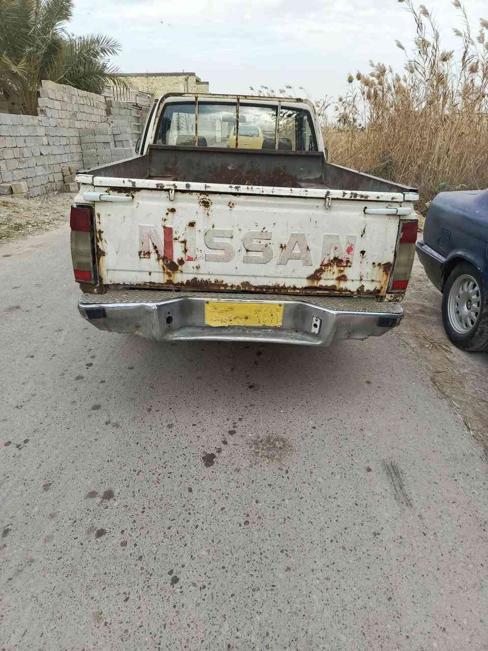 سلام عليكم نيسان موديل 1988 رقم كربلاء تحويل مباشر محرك كير اكسل جدد يرادلها تلحيضات سعر 20 مكاني بغداد ***********
