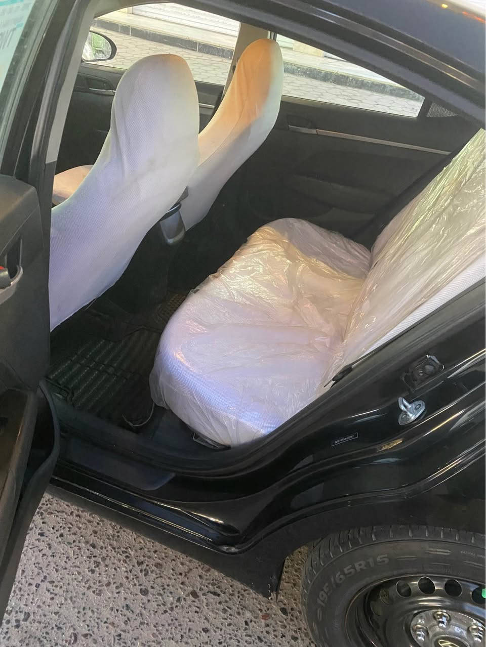 السلام عليكم ورحمة الله وبركاته 
النترا للبيع السعر 100 وبيها مجال قليل
مديل 2018
كفاله كير ومحرك 
محرك 2000 دوشش
كير ايتيييي
تبريد ثلج 
حداديه جديد اقل الشهر من نفضتها
تخم تاير
اريضه جلد 
كشنات جدد 
تحكم استيرن
منضومة زنون كامله
سياره خير من الله برغي ماناقصها تشتري كبل للشارع ماتصرف عليها ربع 
توني نفضتها فيت بم نوزلات بلكات ادامه كامله سويتلها على الصيف : مقصها بس بوليش فقط
الاتصال ***********
مكاني البصره الجمعيات أو الجزائر البصرة, العراق
