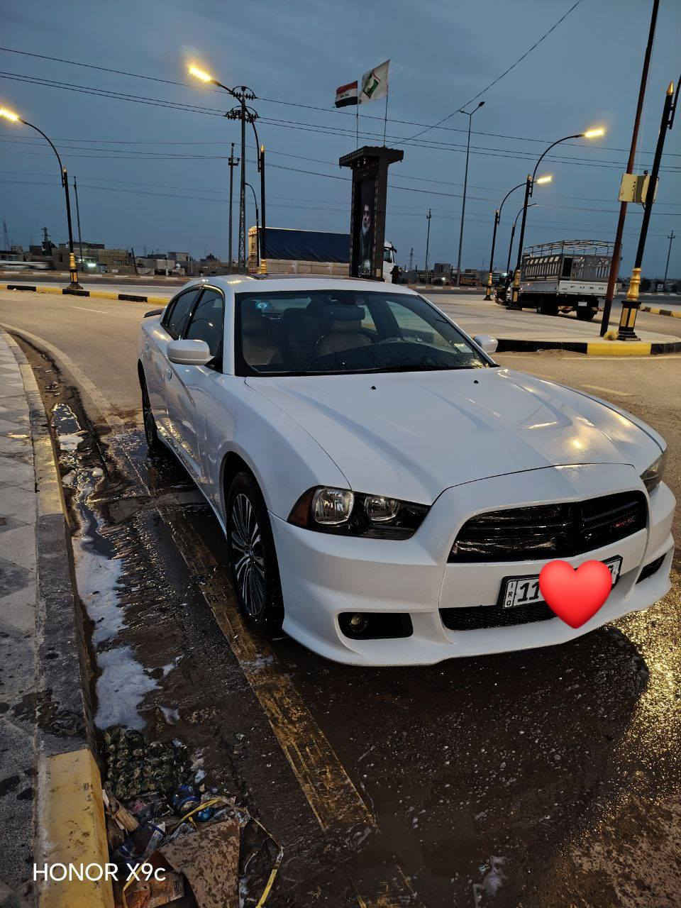 سلام عليكم جارجر وراد كندي موديل 2013 فول مواصفات فتحه شاشه كبيره كير طياره 8 نمر كراسي كهربائية تدفئه وتبريد سياره جديده كلش ونضيفه حادث خلف جاملغ بدون ايرباك سياره  سياره نضيفه وحلوه السعر 165 وبيه مجال لطيبين المكان ذي قار ناصريه قلعه سكر الرقم *********** 
***********
