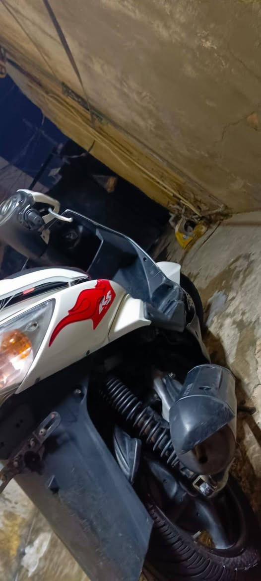 سلام عليكم دراجه سكنس فحل طلاعات للبيع دراجه نكره سلف بكل وقت هندر سلف شغال كهربايئات كلهه شغاله مكينه برغي ممفتوح بيهه سعر دراجه مليون قفل    بغداد شعب؟ الرقم ***********
