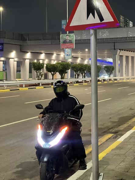 السلام عليكم .pcx honday160cc  ياباني وارد كوري للبيع الدراجه كفاله عامه خاليه من كل النقوصات فول نعومه مثل الوزد الله شاهد نكره بكل وقت لا ملعوب بيها ولا مفتوحه ولا بيها ايشي مفتوح تاخذها بس بانزين ودهن وانطلق للي بخاطره يدخل  خاص  ***********واتساب وماسنجر مفتوحات
