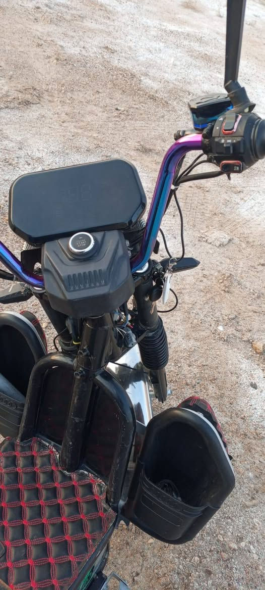 السلام عليكم ماطور شحن لبيع
نظيف اخو الجديد بطاريات فول 
السعر 650وبي مجال لاستفسار الاتصال ***********
