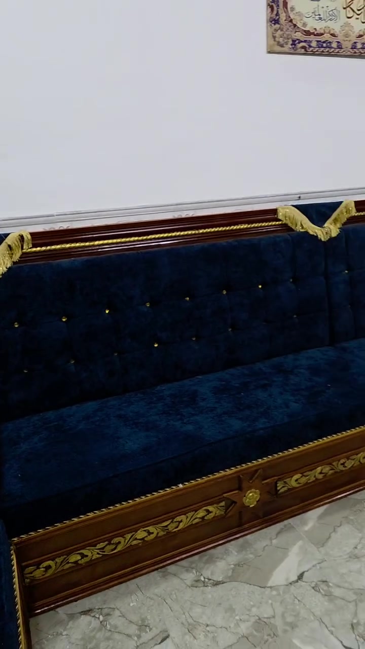 الأناقة والجمال والذوق الرفيع مع معرض ومعمل تبارك الرحمان 
*********** 🛋️ ​🛋️ سارع بلحجز  الفخامة والمتانة ٢٢٥ لف فقط! مستعدون لتبديل القديم بالجديد 
​جدد بيتكم بأحدث موديلات التخم والديوان العراقي بمواصفات "درجة أولى" وسعر لا يقبل المنافسة.
​✨ لماذا تختار منتجاتنا؟
​الهيكل الخشبي: مزيج من خشب الجاو والروسي الأصلي لضمان القوة.
​القاعدة: بلوك أسود سمك 16 ملم (تحمل عالي جداً).
​الحشوة: إسفنج مميز (ضغط عالي) لراحة تدوم طويلاً.
​القماش: أرقى أنواع الأقمشة التركية بألوان وملمس عصري.
​🛡️ ضمان حقيقي
​نحن نثق بما نصنع، لذلك نقدم لكم ضمان لمدة ١٥ سنوات على كافة الموديلات.
​🚚 التوصيل؟ علينا!
​لأهالينا في النجف الأشرف، التوصيل مجاني تماماً حتى باب الدار.
العنوان نجف سايدين نصر ميلاد معرض ومعمل تبارك الرحمن *********** 
ما عليك فقط تتصل واحنة نجيك للباب ناخذ القياسات
