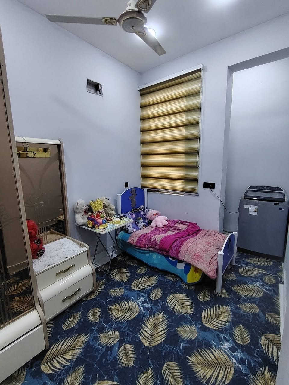 #دارللبيع ركن حي الرئاسة مال العبيدي كاع ابو علي الدراجي مساحته 55 متر طابقين وبيتونه للإستفسار الاتصال *********** #ملاحظة يباع مع الدار كاونتر وتخم قنفات وغرفه تركيه وسبلت
