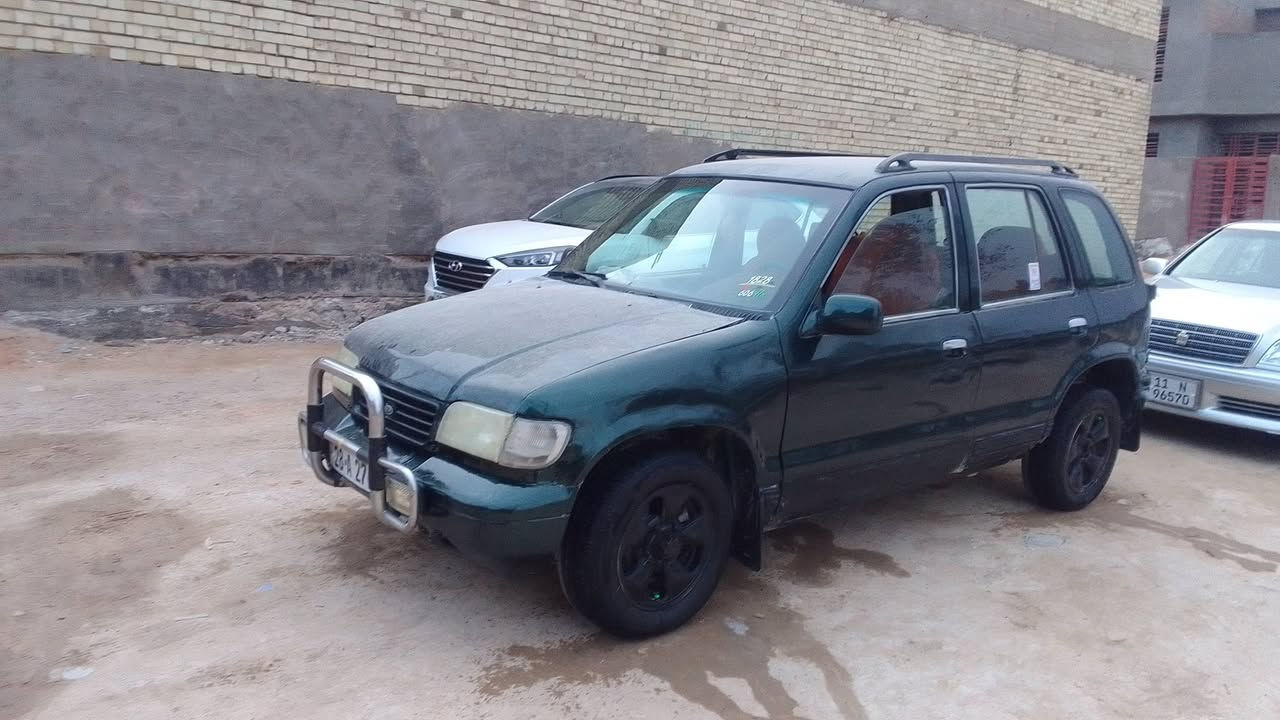 سلام عليكم 
كيه سبورتج مديل 96
رقم انكليزي نجف سنويه 29
صبغ عام شرط المداور 
السياره جاهزه باتري جديد 
دينمو جديد لايت زينن كهربايات كلهن شغاله  السعر 36وبيه مجال 
العنوان النجف ***********
مستعجل على البيعه كلش
