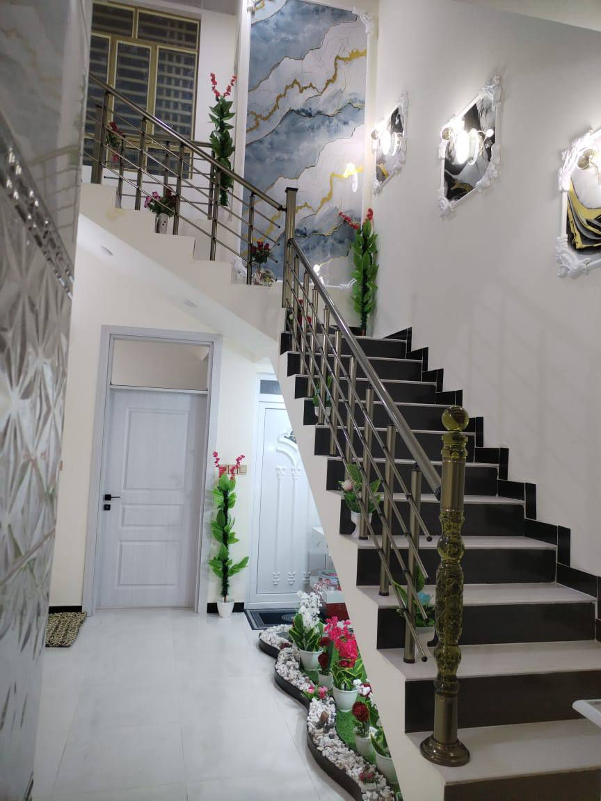 السلام عليكم اليوم العرض فول الفول مشتمل المساحه ١٢٠ متر شارع ١٠ يحتوي على ٣ غرف نوم وصاله وستقبال ومطبخ البيت زيرو بناء ٢٥ مراجعت مكتب العباسي هاتف محمول ***********  و***********
