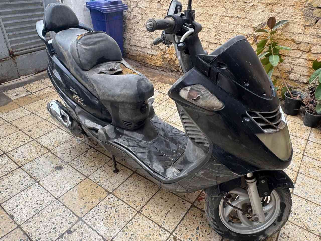 السلام عليكم دراجة سيام 140 للبيع كوم حديد قيم واخذ
‏*********** بغداد, العراق
