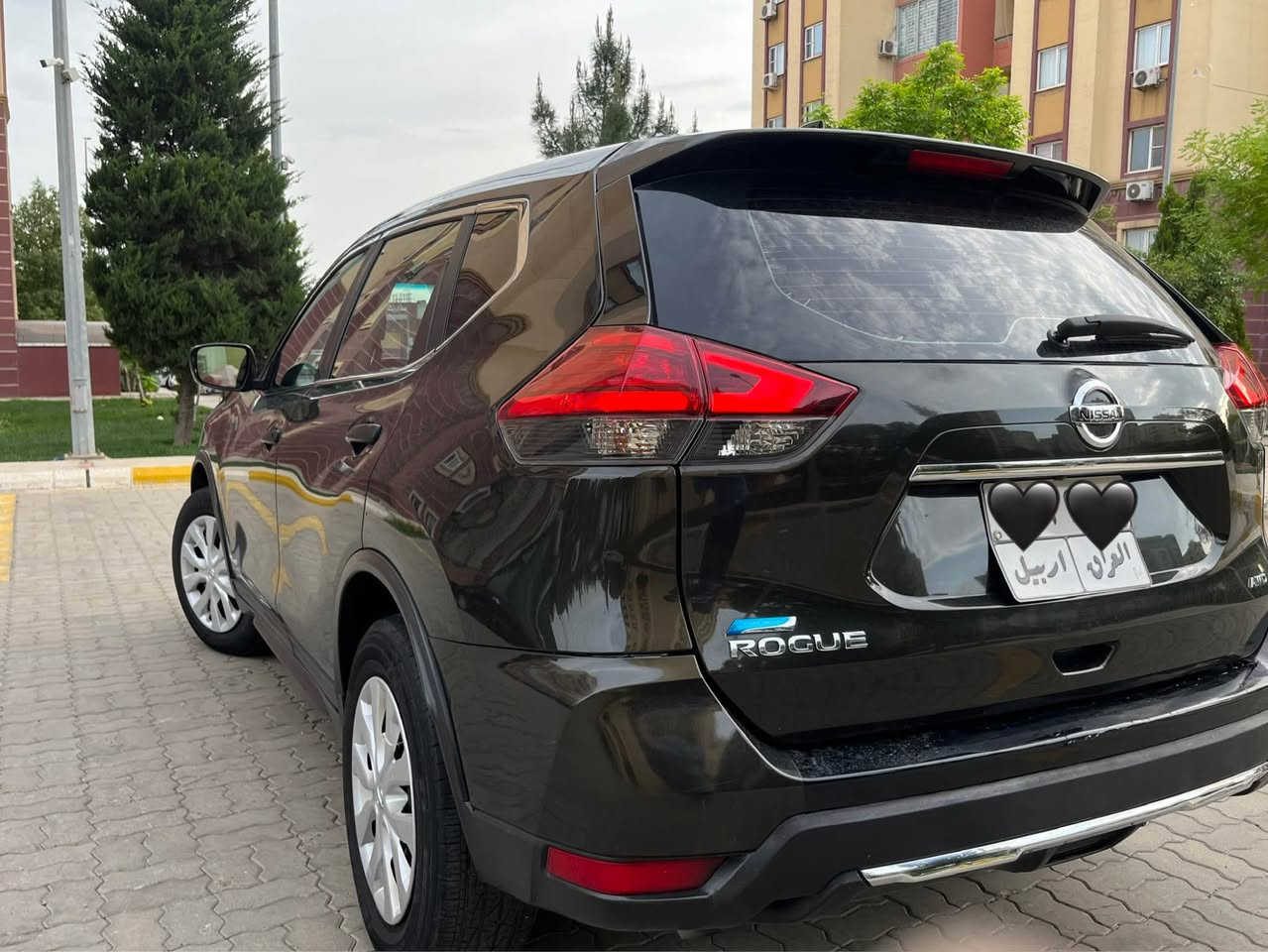 Nissan Rogue 2017 s 
نيسان روج ٢٠١٧ مواصفات s
تحكمات ستيرن شاشة كاميراو تيريد مركزى 
٤ پارچه صبوغه (صقف و صندوخىتوزيك كالبووته )
گير و مكينه به شه رته( ارباكى سوكان شان سيسته مه )
119 هزار مايلا رويشتيه  رقمى نويه 
دهوك  *********** دهوك, العراق
