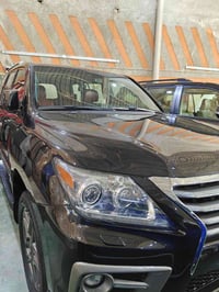 سنه سعيده عليكم لكزز 2015 بريم فول  مواصفات ٣ شاشات  داخل قرميدي  فول ...