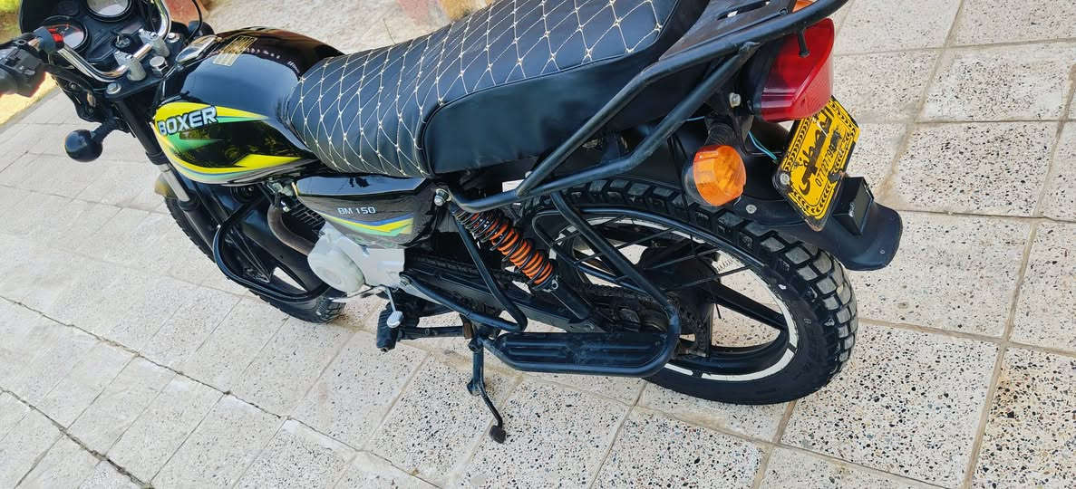 السلام بوكسر كلاسك للبيع
ماناقصها برغي سلف وهندر بكل وقت
 اوراق اصولي كاملة +وصل المصطفى موجود 
مكينة مكفولة من التبخير والتنقيص خرسة 
الشراي يتصل وبي خير ويدلل
العنوان بغداد 
*********** متواجد  اتصال +واتس اب
