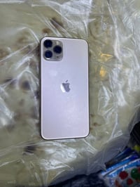 ايفون 11 برو • ٦٤ جيجا • بطاريه ٧٠٪