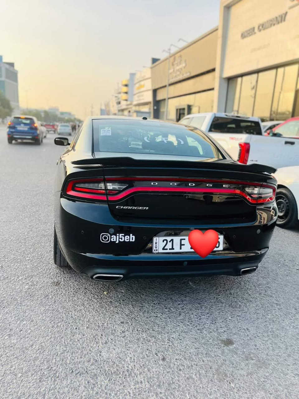 السلام عليكم جارجر ٢٠١٦ sxt
شاشه 
تحكم ستيرن
بصمه تشغل عن بعد
كلين 

ماشيه 128 mi
سعرها 210 وبيها مجال 
السياره مكفوله كفاله عامه 
السياره مال بيت م
مكان السياره ديالى 
***********  الستفسار يوجد واتساب
رقم سليمانيه
