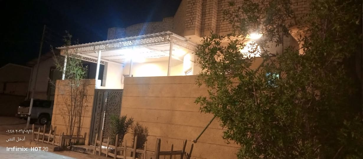 سلام عليكم دار للبيع مساحه 100 متر مربع ركن بدايه المنطقه عله شارع 15 متر يبعد عن شارع بغداد 300 متر  طابو زراعي سند 25 مشترك مقابل صناعيه حمدان بلد سيد  ***********
