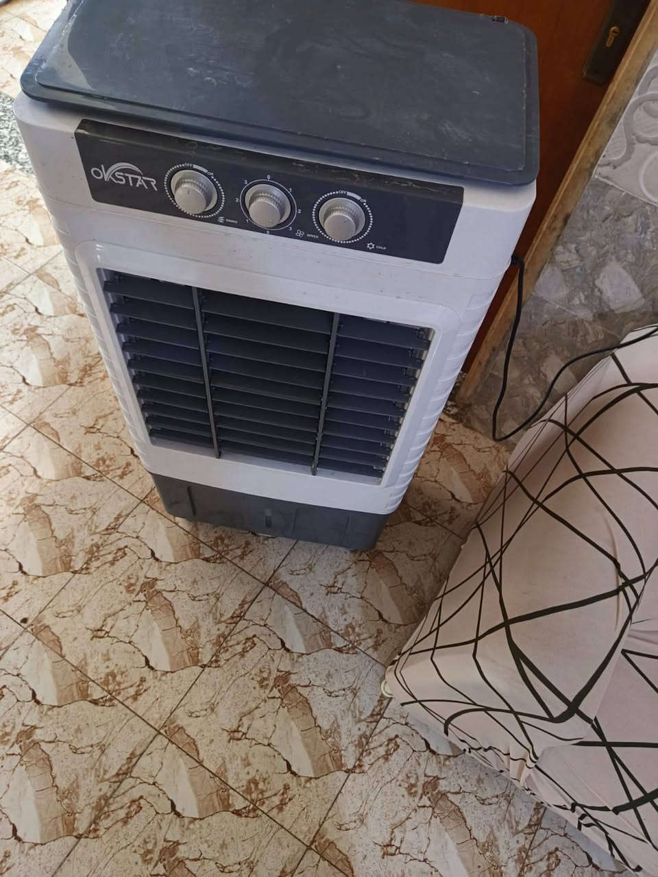 سلام عليكم امبدره جديده نضافه ١٠٠/١٠٠لسعر175النعوان بابل منطقة التاجيه شارع ٨٠نجف قرب المعارض ***********
